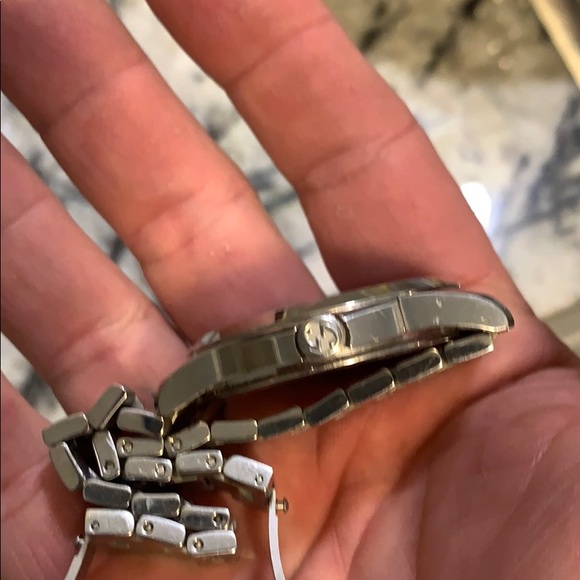 Gucci watch - Picture 4 of 6